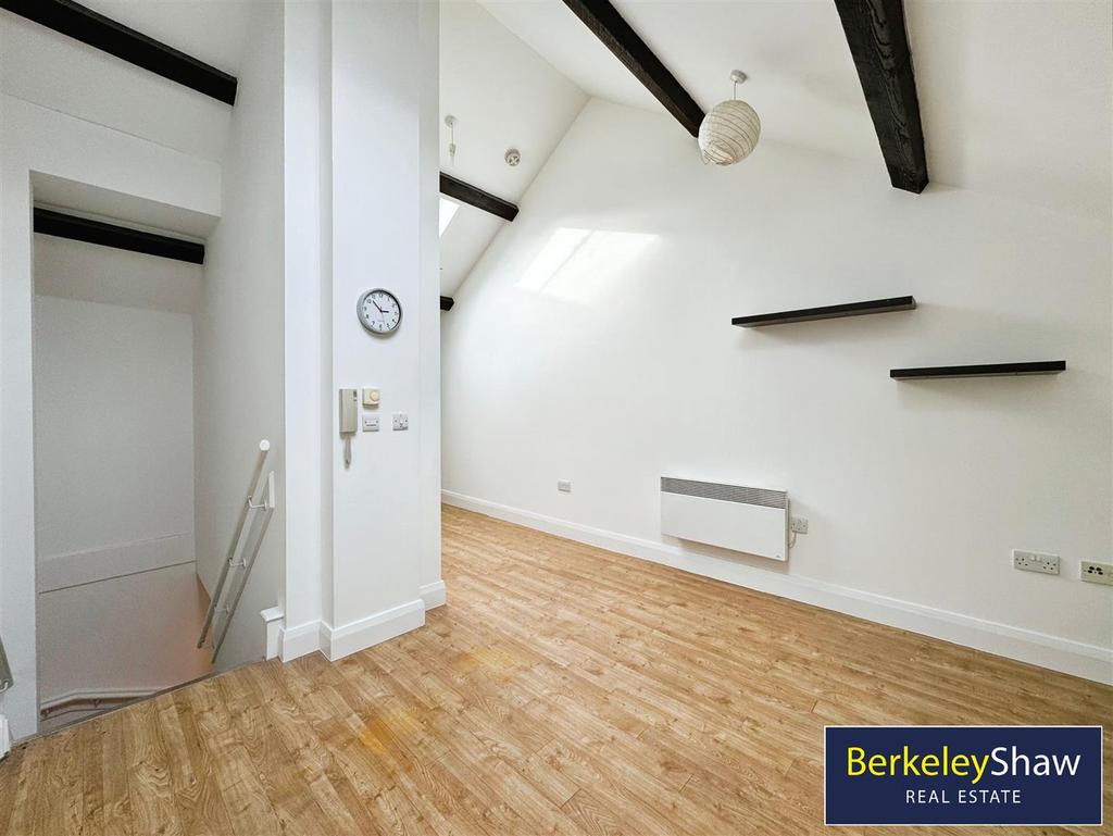 Living area (2)