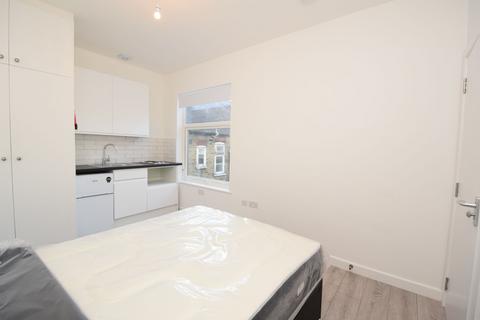 1 bedroom apartment to rent, 30a Bushey Hall Road, Bushey WD23