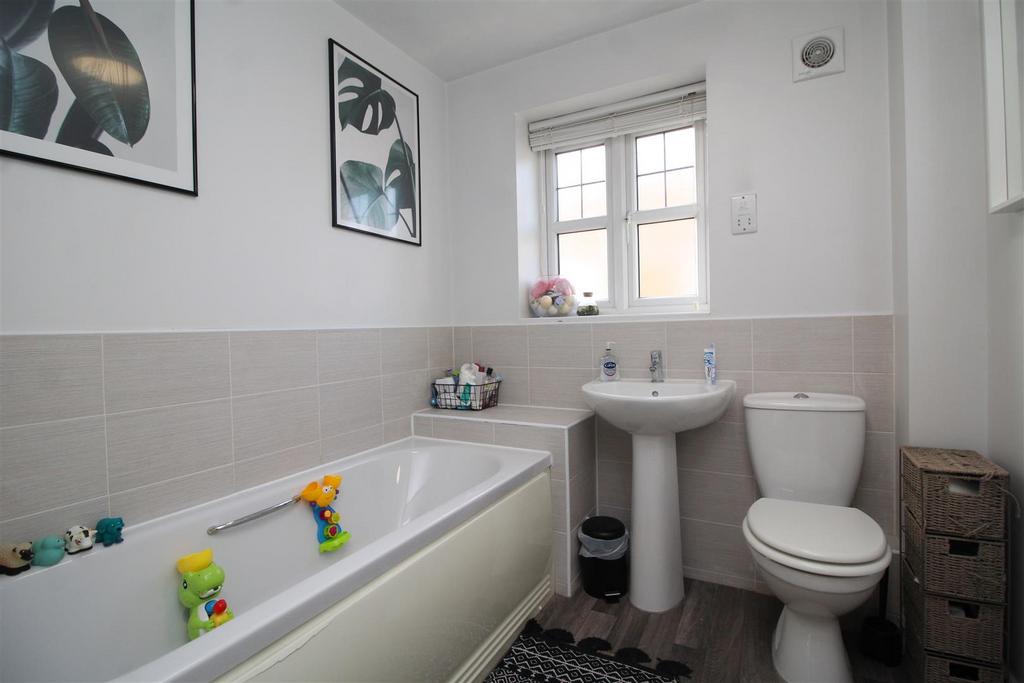 Bathroom.JPG