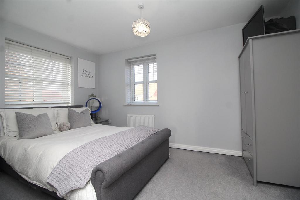 Bedroom 1 .JPG