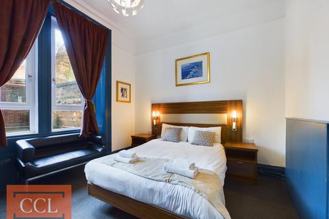 undefined, West Brae, Paisley, Renfrewshire