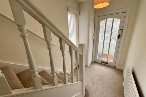 3 bedroom semi-detached house to rent, Prince Edward Road, Wortley, Leeds