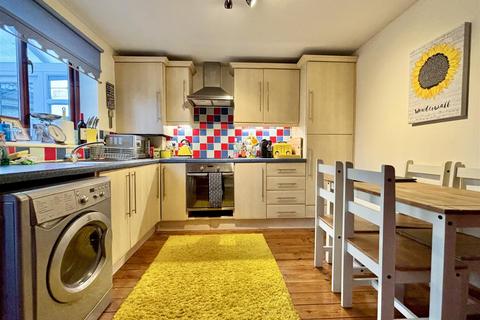 3 bedroom semi-detached house for sale, Tree Top View, Queensbury BD13