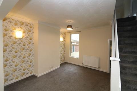 2 bedroom terraced house to rent, Burnt Oak Terrace, Gillingham