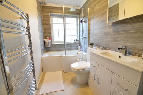 17 Benchfield Close, East Grinstead, RH19 3NZ
