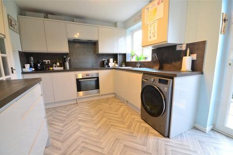 17 Benchfield Close, East Grinstead, RH19 3NZ