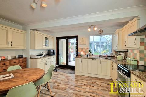 3 bedroom semi-detached house for sale, Long Lane, Grays RM16