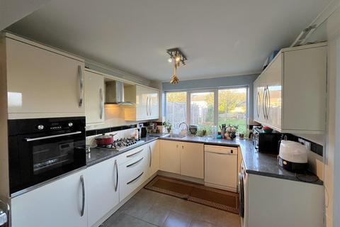 3 bedroom house for sale, Greville Road, Warwick