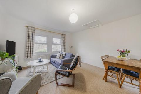 2 bedroom flat for sale, Fairmile Avenue, Streatham