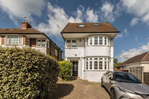 4 bedroom house to rent, Cheyne Hill, Surbiton KT5