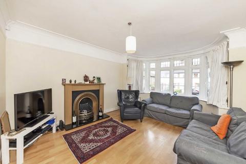 4 bedroom house to rent, Cheyne Hill, Surbiton KT5