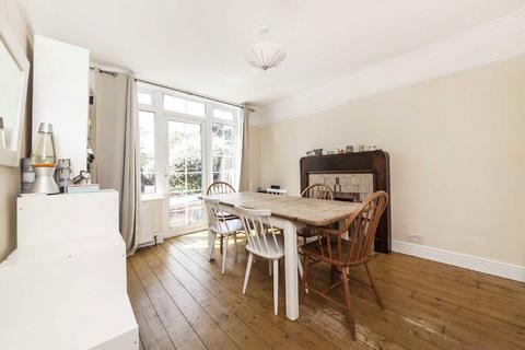 4 bedroom house to rent, Cheyne Hill, Surbiton KT5