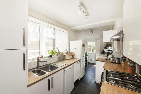 4 bedroom house to rent, Cheyne Hill, Surbiton KT5