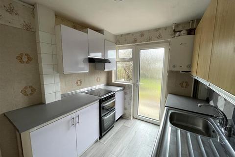 2 bedroom terraced house to rent, Manning Road, Littlehampton BN17