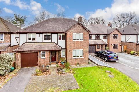 4 bedroom detached house for sale, Church View Close, Horley, Surrey