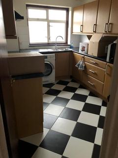 2 bedroom flat to rent, Kenton Lane, Harrow HA3