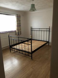 2 bedroom flat to rent, Kenton Lane, Harrow HA3