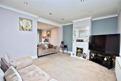 4 bedroom semi-detached house for sale, Furzehill Road, Borehamwood