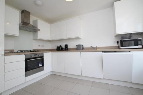 4 bedroom semi-detached house to rent, Slade Baker Way, Bristol BS16