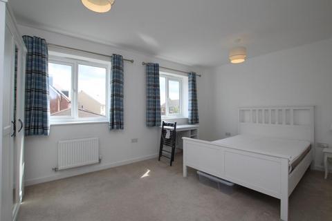 4 bedroom semi-detached house to rent, Slade Baker Way, Bristol BS16