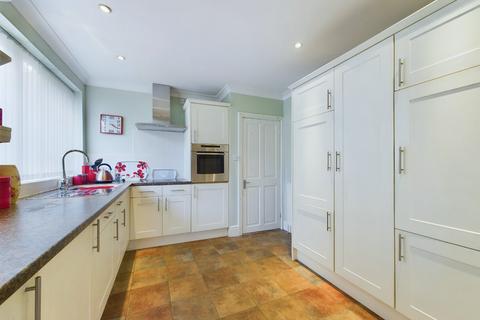 2 bedroom detached bungalow for sale, Watford Road, Crick,  Northamptonshire, NN6 7TT