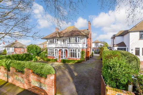 4 bedroom detached house for sale, London Road, Ramsgate, Kent