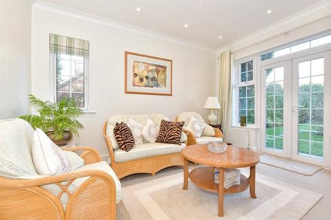 4 bedroom detached house for sale, London Road, Ramsgate, Kent