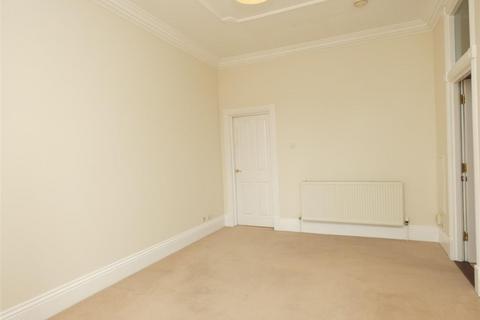 2 bedroom flat to rent, Callis Court Road, Broadstairs, CT10