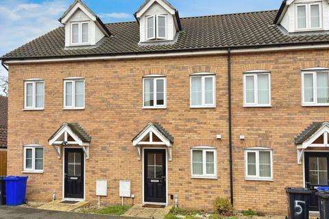 3 bedroom terraced house for sale, Friesian Close, Beck Row IP28