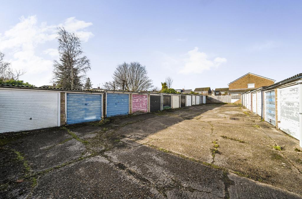 Gated Garage Block