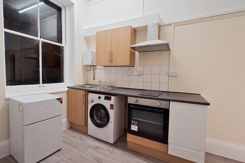 Studio to rent, Castlebar Hill,  London, W5