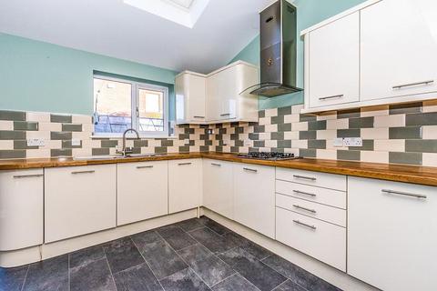 4 bedroom terraced house to rent, Bosmere Gardens, Emsworth