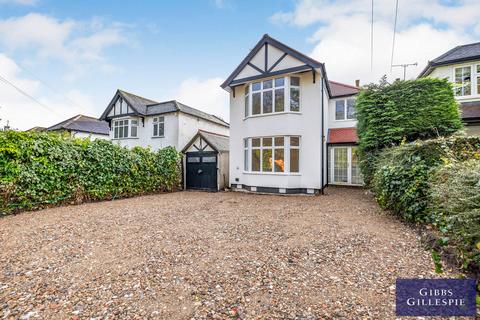 3 bedroom detached house to rent, Clamp Hill, Stanmore, HA7