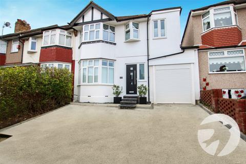 3 bedroom semi-detached house for sale, Clayhill Crescent, London, SE9