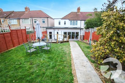 18 Clayhill Crescent, London, SE9 4JB