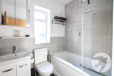 18 Clayhill Crescent, London, SE9 4JB