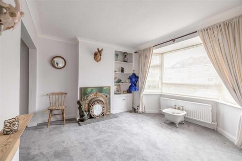 25 Forest Road, Windsor, SL4 4HX