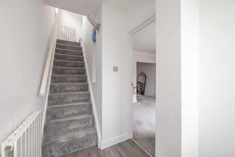 25 Forest Road, Windsor, SL4 4HX