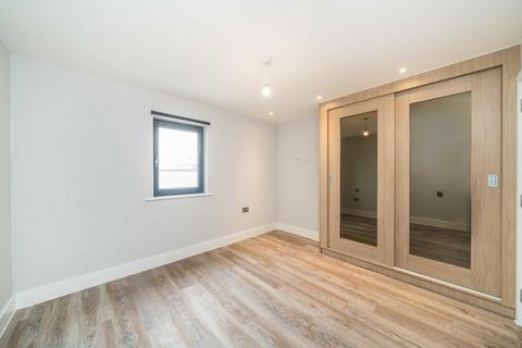 1 bedroom flat to rent, Lower Richmond Road, Richmond TW9