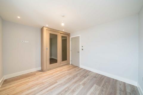 1 bedroom flat to rent, Lower Richmond Road, Richmond TW9