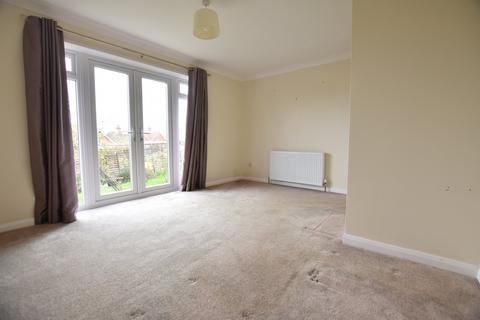 2 bedroom bungalow to rent, Fairfield Way, , Totland