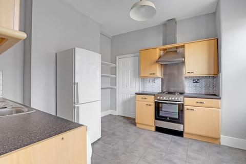 2 bedroom flat for sale, Avenue Road, Beckenham, Kent