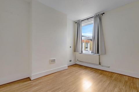 2 bedroom flat for sale, Avenue Road, Beckenham, Kent