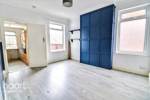 26 Earlesmere Avenue, Doncaster, DN4 0QE