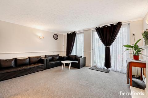 3 bedroom terraced house for sale, Orchis Way, Romford, RM3