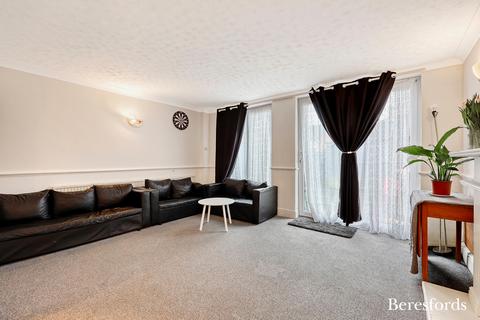 12 Orchis Way, Romford, RM3 9NT