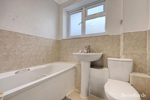 12 Orchis Way, Romford, RM3 9NT