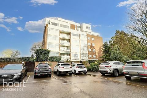 3 bedroom apartment for sale, The Bowls, Chigwell