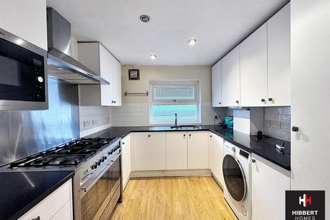 2 bedroom apartment for sale, Winton Road, Altrincham WA14