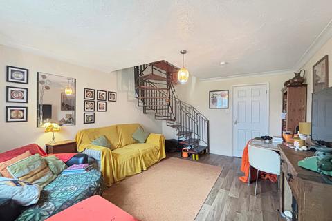 2 bedroom end of terrace house for sale, Caroline Close, Wivenhoe, Colchester, CO7